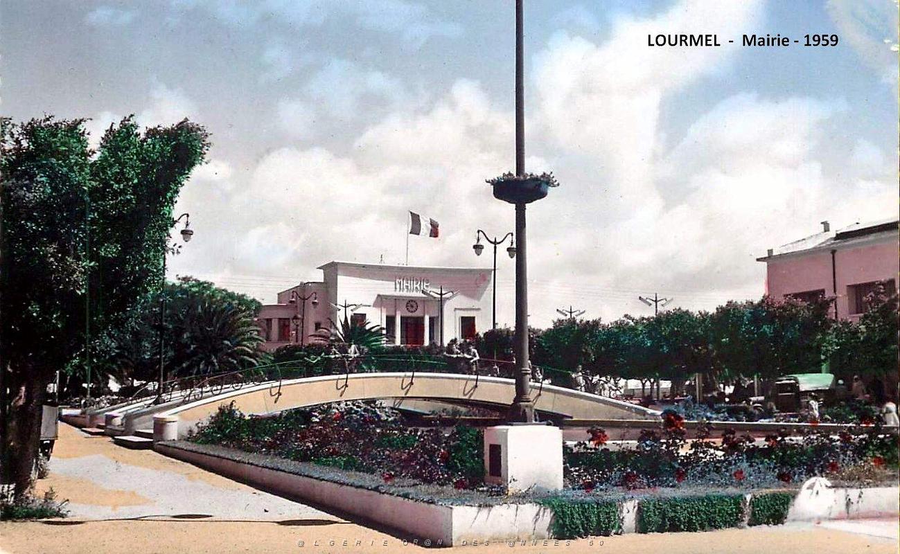 Lourmel - Mairie - 1959.jpg